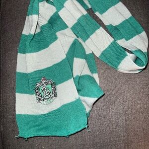 Harry Potter Slytherin scarf